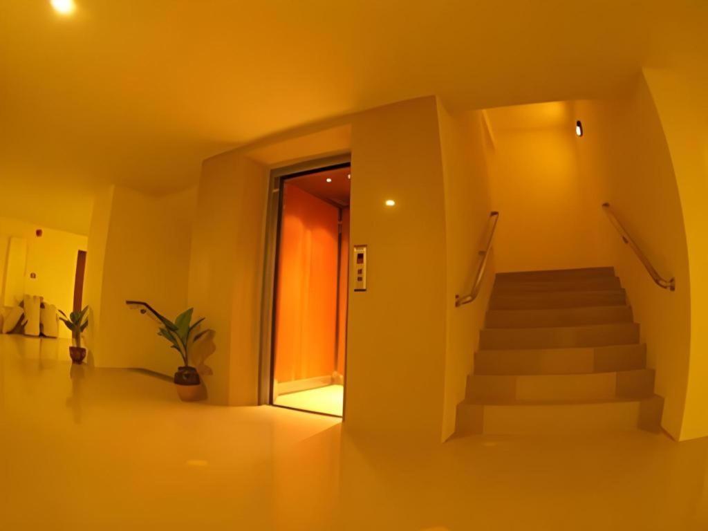 R-Con Residence Pattaya Bagian luar foto
