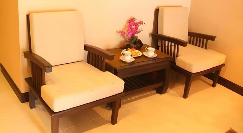 R-Con Residence Pattaya Bagian luar foto
