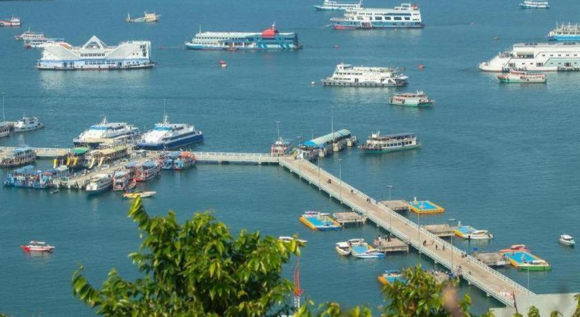 R-Con Residence Pattaya Bagian luar foto