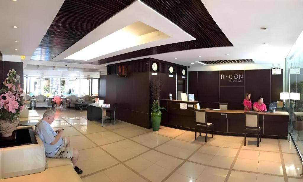 R-Con Residence Pattaya Bagian luar foto